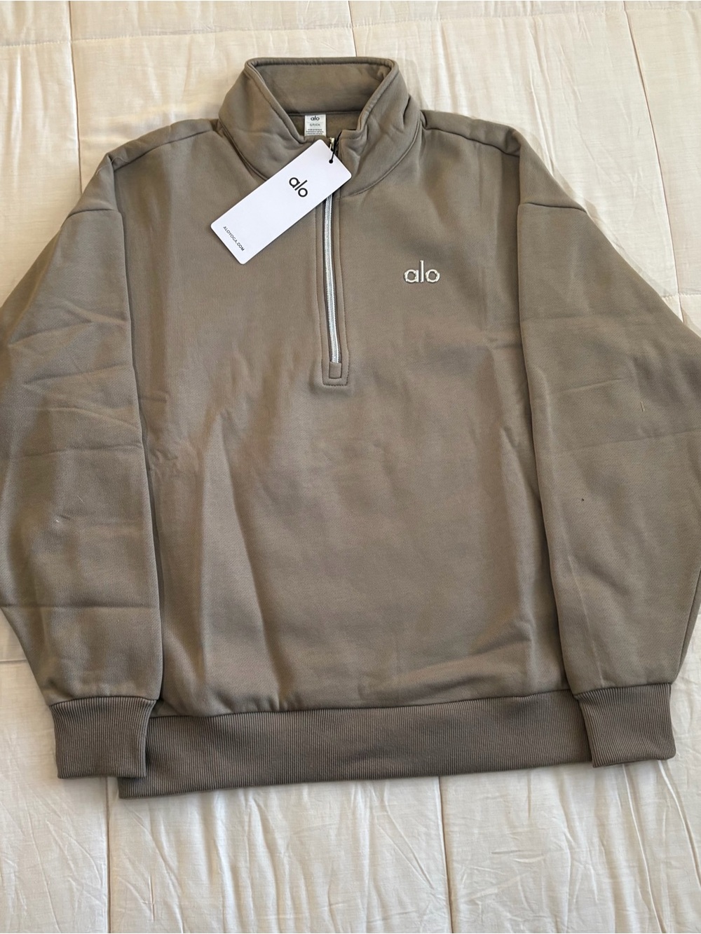 ALO Yoga Men’s Taupe Half-Zip Sweatshirt